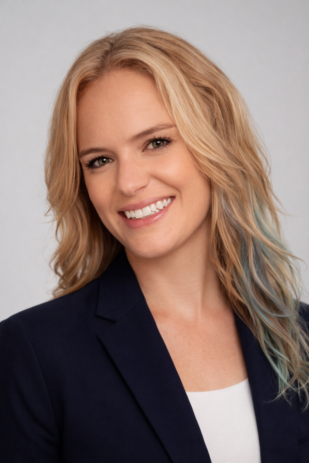 Devon_Maurer_Headshot-2